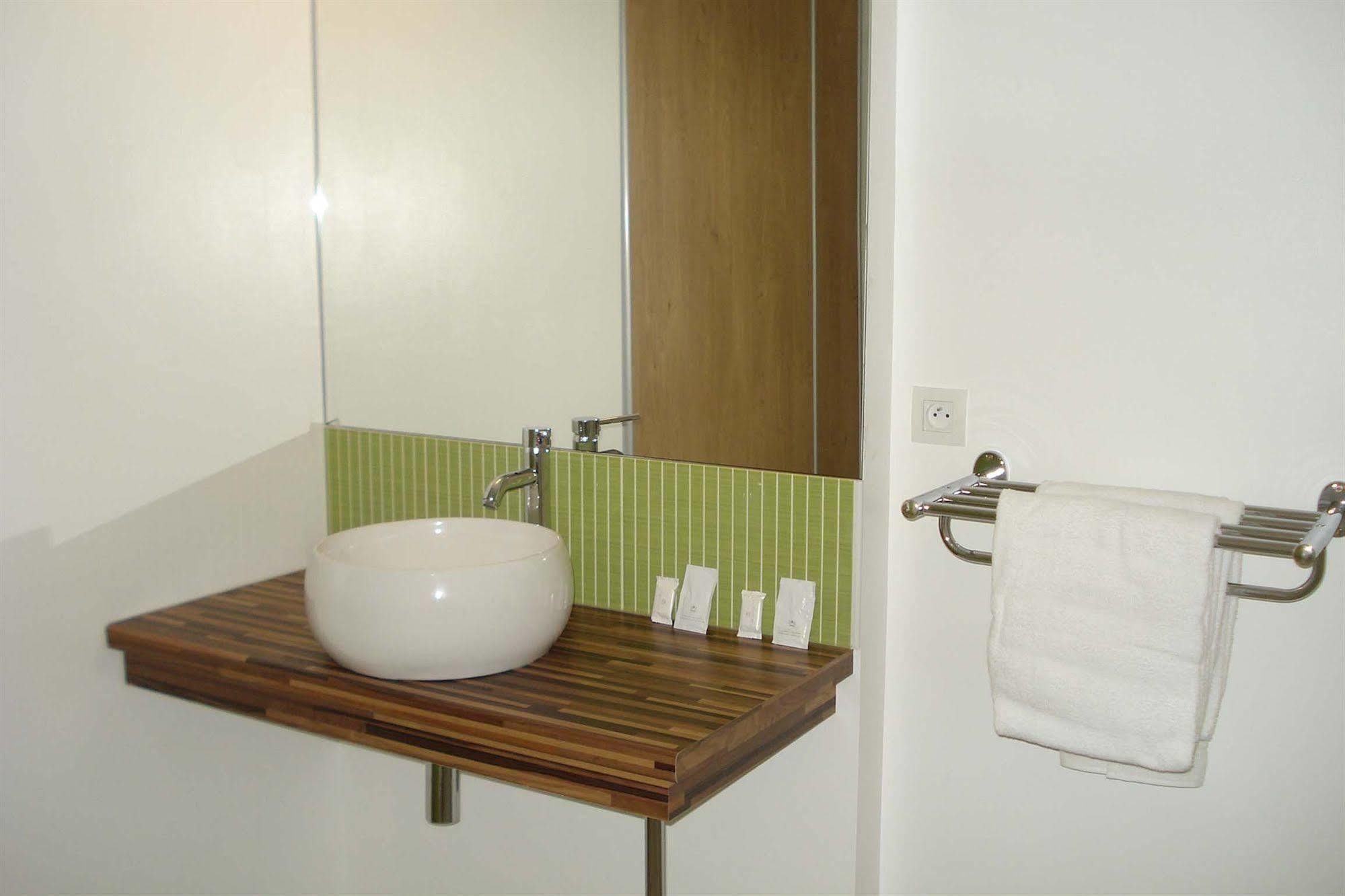 Hotel La Palmeraie Cornebarrieu Esterno foto